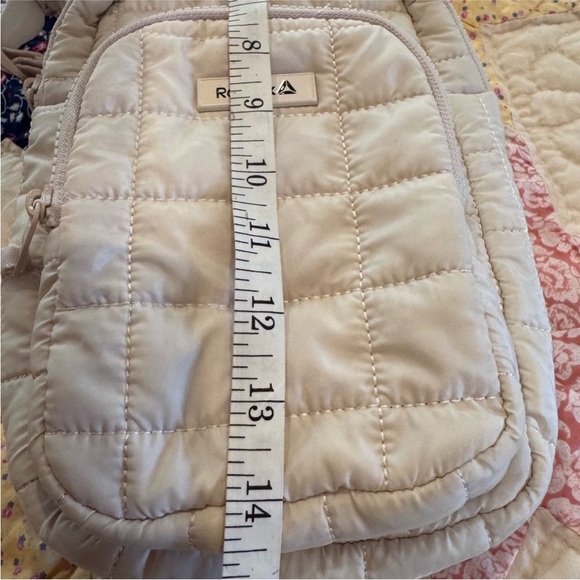 Reebok Cream Quilted Sling Bag Convertible Backpack | Minimal Neutral Crossbody - Picture 6 of 8
